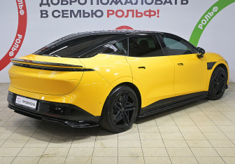 Подержанный автомобиль Zeekr 007 2024 года (4 фото)