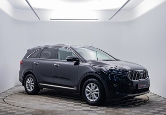 Подержанный автомобиль Kia Sorento 2019 года (3 фото)