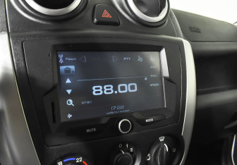 Подержанный автомобиль LADA (ВАЗ) Granta Sedan 2013 года (14 фото)