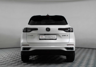 Подержанный автомобиль Changan UNI-S 2024 года (6 фото)