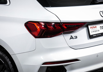 Подержанный автомобиль Audi A3 Hatchback 2021 года (17 фото)