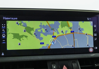 Подержанный автомобиль Lexus ES 2019 года (20 фото)