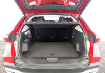 Подержанный автомобиль Omoda C5 2024 года (10 фото)