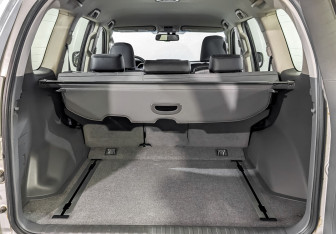 Подержанный автомобиль Toyota Land Cruiser Prado 2013 года (10 фото)