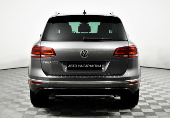 Подержанный автомобиль Volkswagen Touareg 2017 года (4 фото)