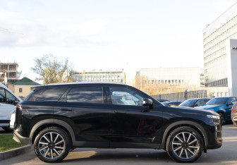 Подержанный автомобиль Jaecoo J7 2023 года (3 фото)