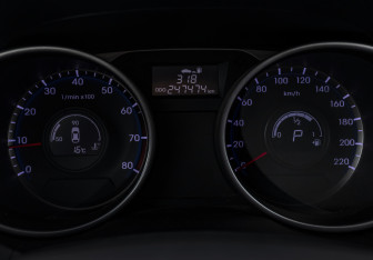 Подержанный автомобиль Hyundai ix35 2013 года (10 фото)