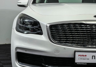 Подержанный автомобиль Kia K900 2019 года (29 фото)