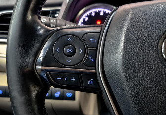 Подержанный автомобиль Toyota Camry Sedan 2019 года (27 фото)