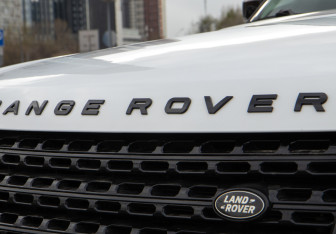 Подержанный автомобиль Land Rover Range Rover 2013 года (28 фото)