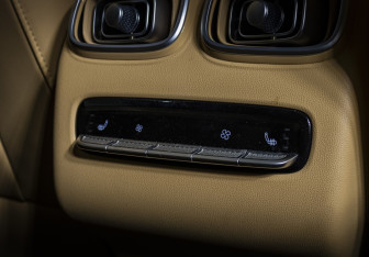 Подержанный автомобиль Jaecoo J8 2024 года (19 фото)