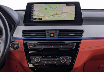 Подержанный автомобиль BMW X2 2021 года (15 фото)