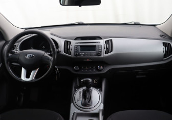 Подержанный автомобиль Kia Sportage 2015 года (13 фото)