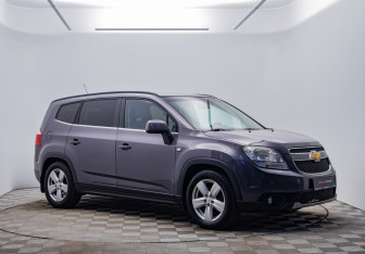 Подержанный автомобиль Chevrolet Orlando 2012 года (3 фото)