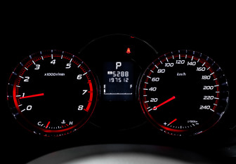 Подержанный автомобиль Subaru Forester Suv 2011 года (11 фото)