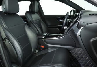 Подержанный автомобиль Mercedes-Benz GLC Coupe 2023 года (14 фото)