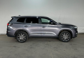 Подержанный автомобиль Chery Tiggo 8 Pro Max 2022 года (8 фото)