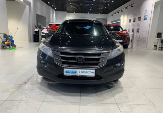 Подержанный автомобиль Honda Crosstour 2012 года (2 фото)