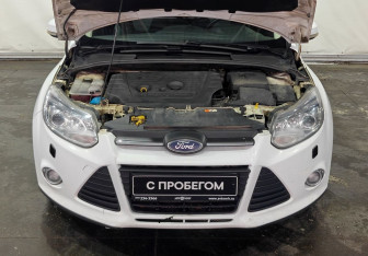 Подержанный автомобиль Ford Focus Wagon 2012 года (16 фото)