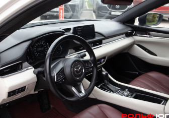 Подержанный автомобиль Mazda 6 Sedan 2021 года (11 фото)