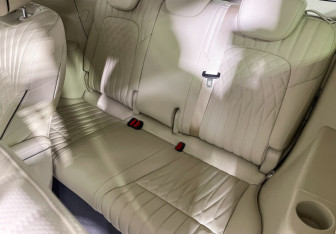 Подержанный автомобиль Voyah Dream 2024 года (18 фото)