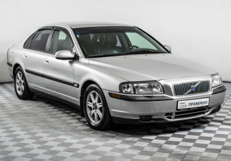 Подержанный автомобиль Volvo S80 1999 года (3 фото)