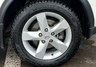 Подержанный автомобиль Nissan Juke 2018 года (9 фото)