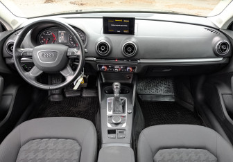 Подержанный автомобиль Audi A3 Sedan 2014 года (14 фото)