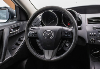Подержанный автомобиль Mazda 3 Sedan 2012 года (15 фото)