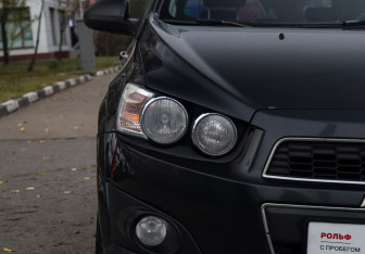 Подержанный автомобиль Chevrolet Aveo Hatchback 2013 года (20 фото)