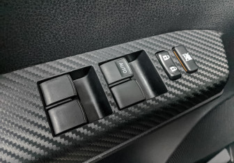 Подержанный автомобиль Toyota RAV4 2014 года (28 фото)