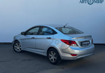 Подержанный автомобиль Hyundai Solaris Sedan 2013 года (6 фото)