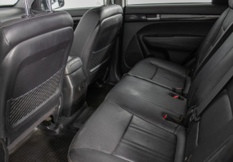 Подержанный автомобиль Kia Sorento 2011 года (11 фото)