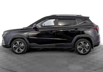 Подержанный автомобиль Москвич 3 2023 года (8 фото)