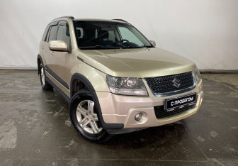 Подержанный автомобиль Suzuki Grand Vitara 2010 года (3 фото)