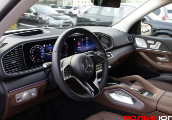 Подержанный автомобиль Mercedes-Benz GLE 2024 года (11 фото)
