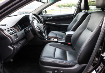 Подержанный автомобиль Toyota Camry Sedan 2017 года (15 фото)