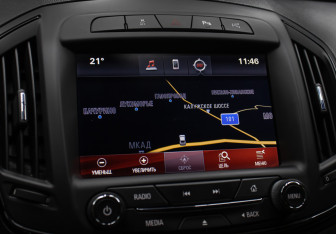 Подержанный автомобиль Opel Insignia Sedan 2013 года (19 фото)