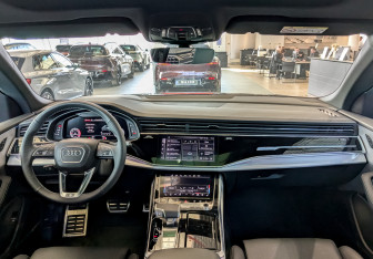 Новый Audi Q8 2025 (10 фото)