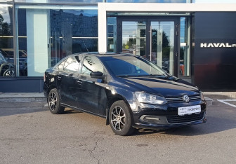 Подержанный автомобиль Volkswagen Polo Sedan 2011 года (3 фото)