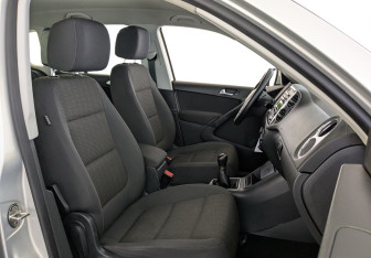 Подержанный автомобиль Volkswagen Tiguan 2012 года (21 фото)