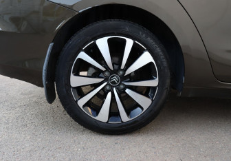 Подержанный автомобиль Citroen C4 Sedan 2020 года (9 фото)