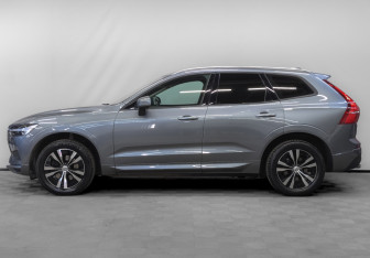 Подержанный автомобиль Volvo XC60 2021 года (8 фото)
