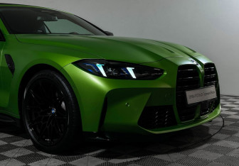 Подержанный автомобиль BMW M4 Convertible 2024 года (30 фото)