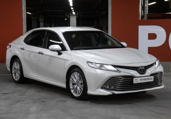 Подержанный автомобиль Toyota Camry Sedan 2020 года (3 фото)