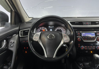 Подержанный автомобиль Nissan Qashqai 2017 года (18 фото)