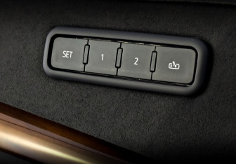 Подержанный автомобиль Cadillac Escalade Suv 2019 года (24 фото)