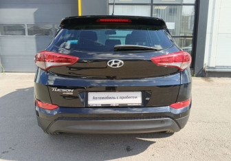 Подержанный автомобиль Hyundai Tucson 2015 года (6 фото)