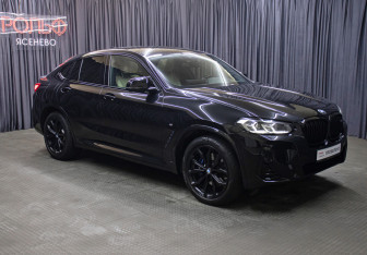 Подержанный автомобиль BMW X4 2021 года (3 фото)