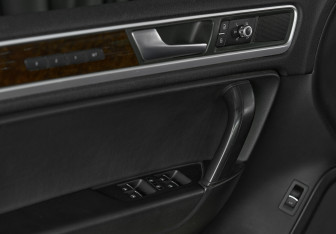 Подержанный автомобиль Volkswagen Touareg 2013 года (8 фото)